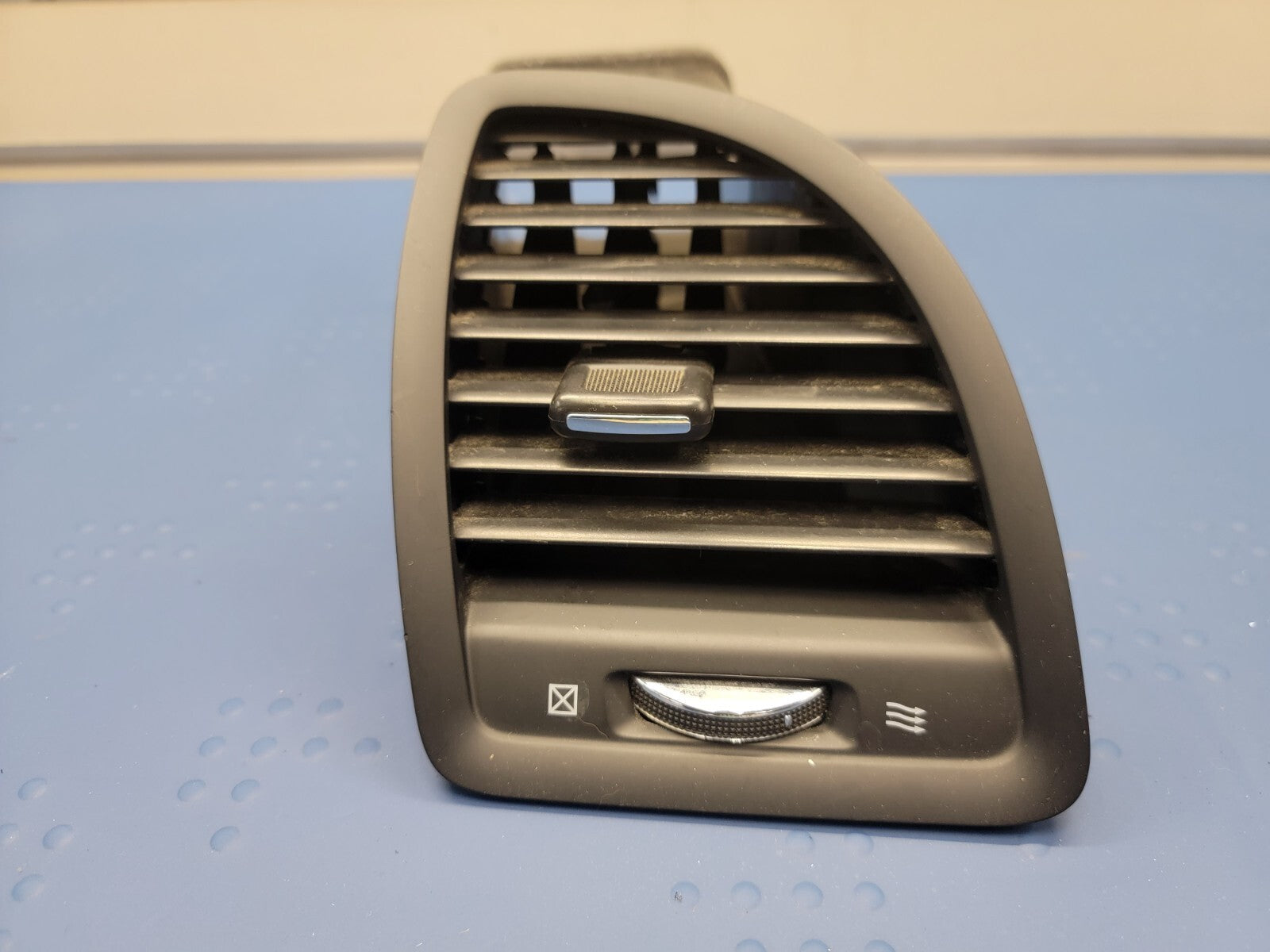 2012-2016 DODGE GRAND CARAVAN DASHBOARD SIDE AIR VENT GRILL COVER