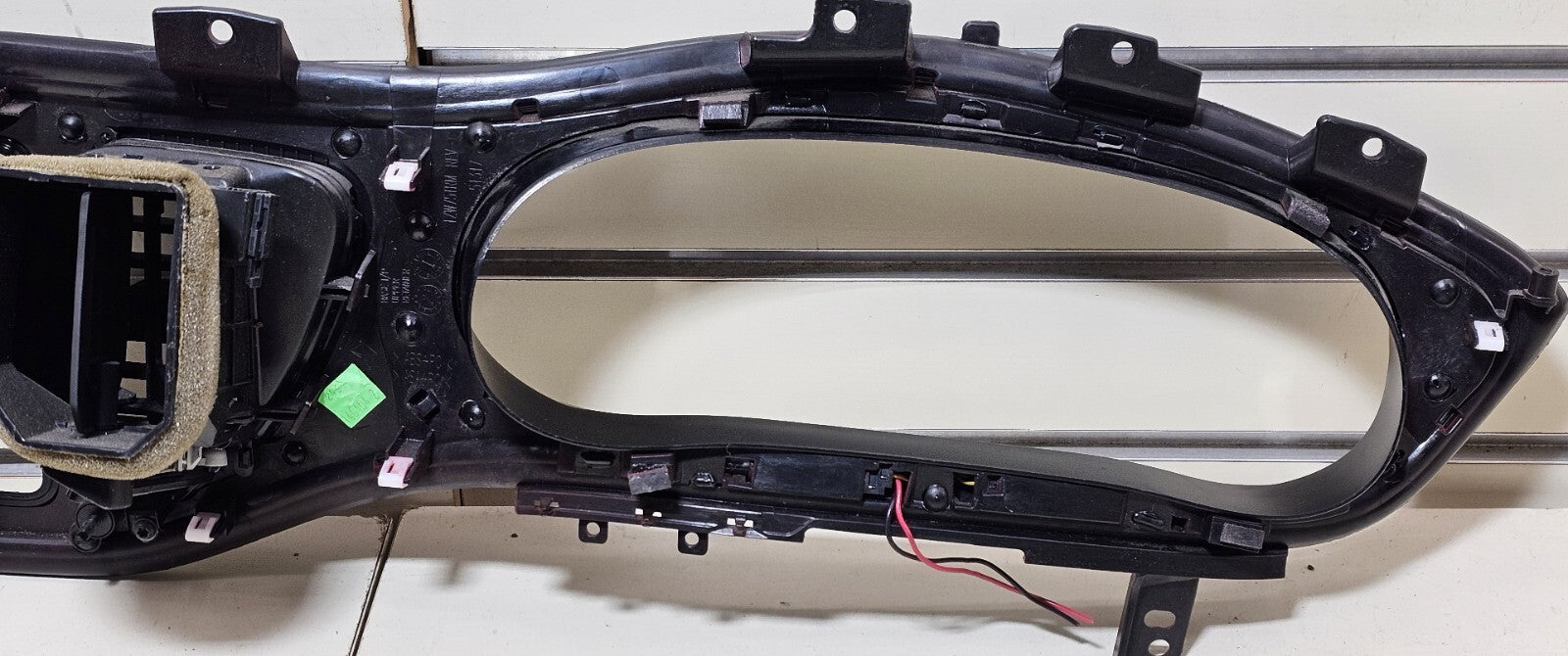 🔥13- 16 DODGE DART CLUSTER RADIO BEZEL WITH NAVIGATION DISPLAY SCREEN black/red