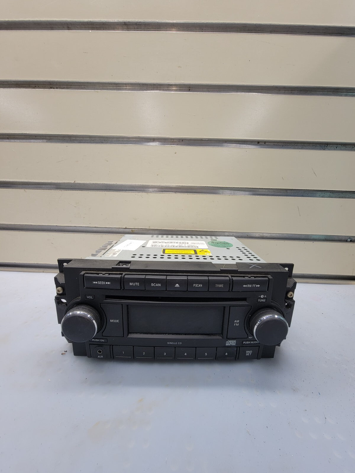🔥2004-2010 Jeep Dodge Chrysler Radio AM FM CD Aux Input
