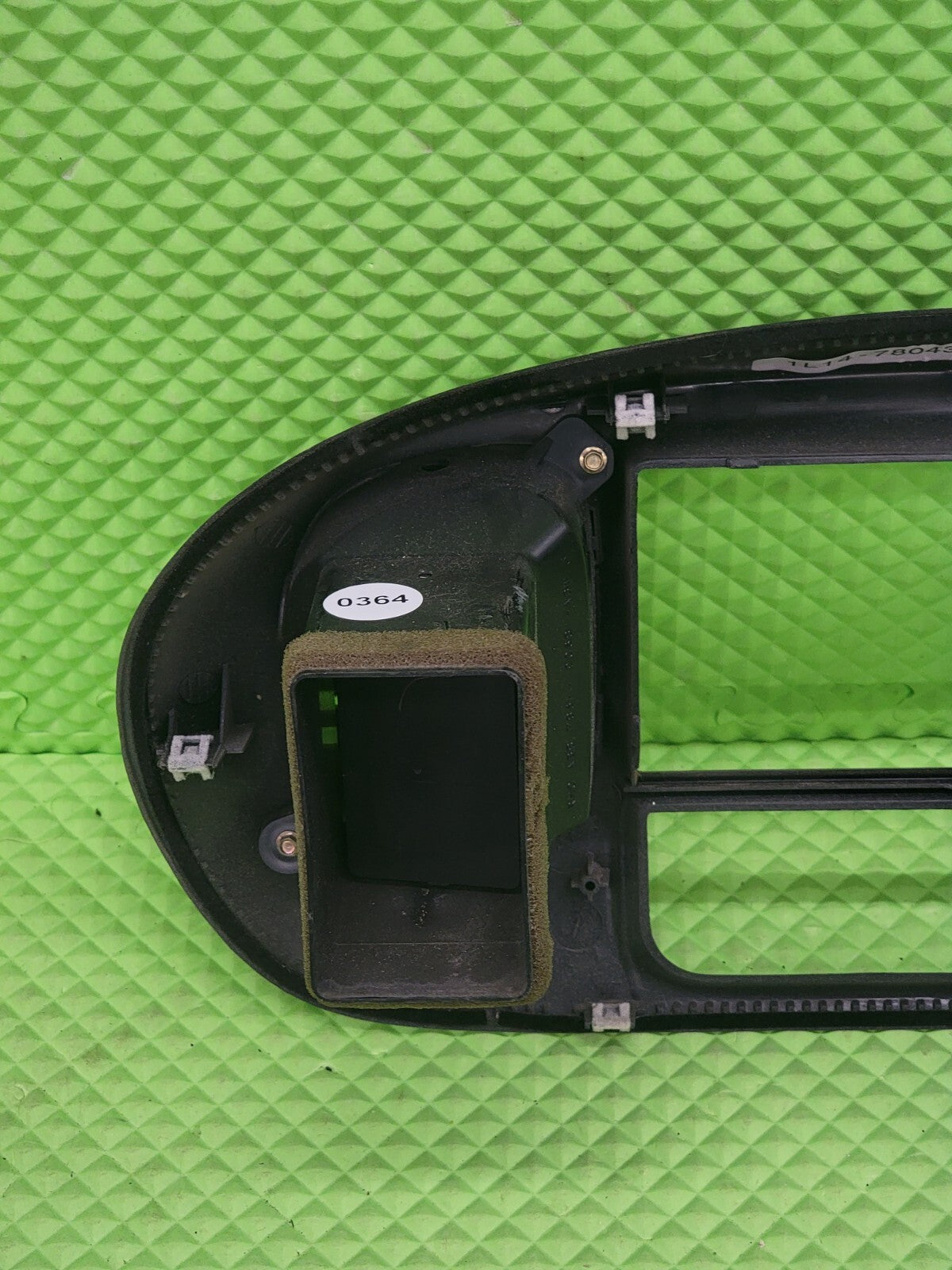 🔥97-03 Ford F150 Center Dash Radio Climate BEZEL Trim Panel Line Light Tan B1