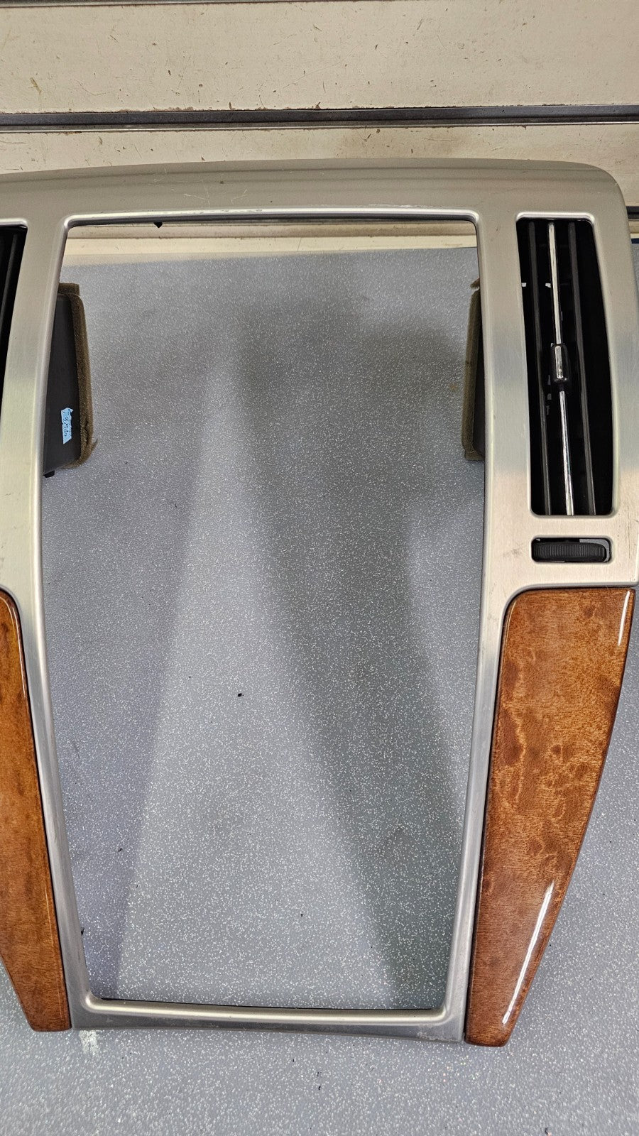 🔥08-11 CADILLAC STS CENTER DASH RADIO STEREO NAVIGATION TRIM BEZEL SILVER/WOOD
