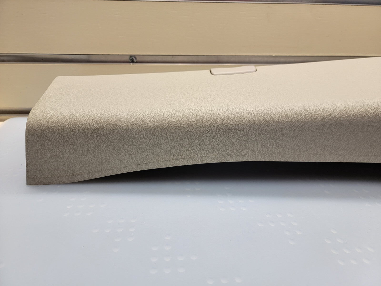 12 - 16 DODGE GRAND CARAVAN LOWER B PILLAR TRIM COVER PASSENGER SIDE RIGHT TAN