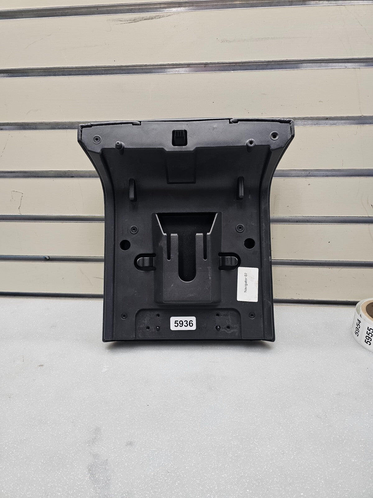 🔥07–14 Lincoln Navigator Front Center Console Lid Arm Rest Black Leather OEM