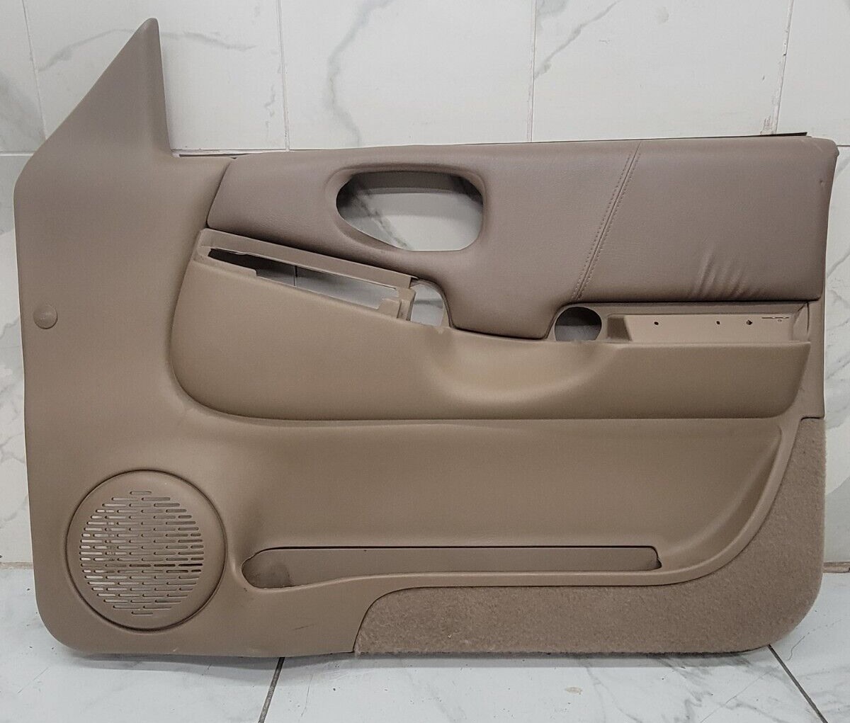 98-04 Chevy Blazer Jimmy S-10 GMC Sonoma Front Door Panels AUTO OEM RIGHT TAN