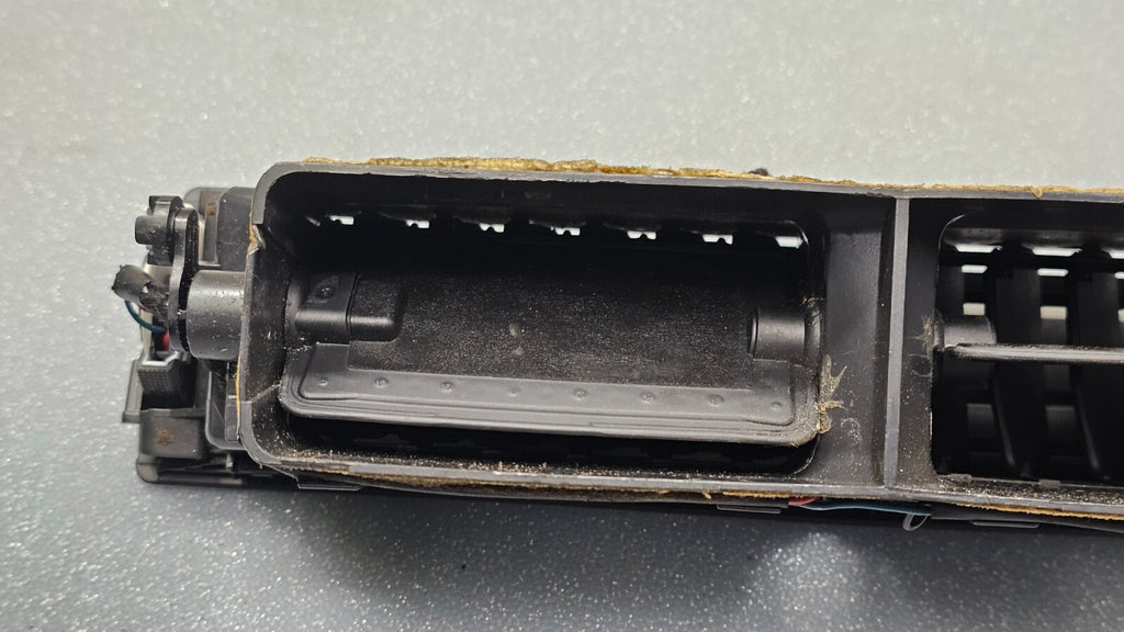 02-08 AUDI B7 A4 S4 RS4CENTER DASH PANEL A/C HEATER AIR VENT CONDITIONING BLACK