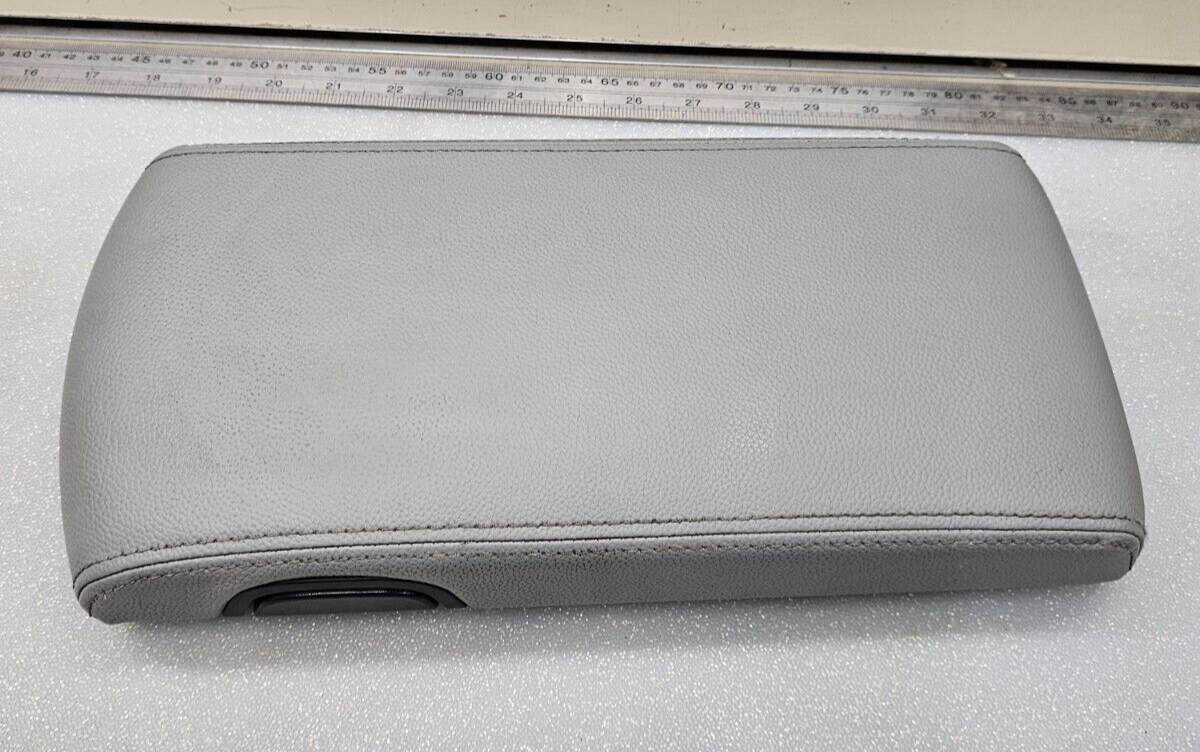 🔥04-09 Dodge DURANGO Center Console ARMREST LID Compartment Top LIGHT GRAY L5