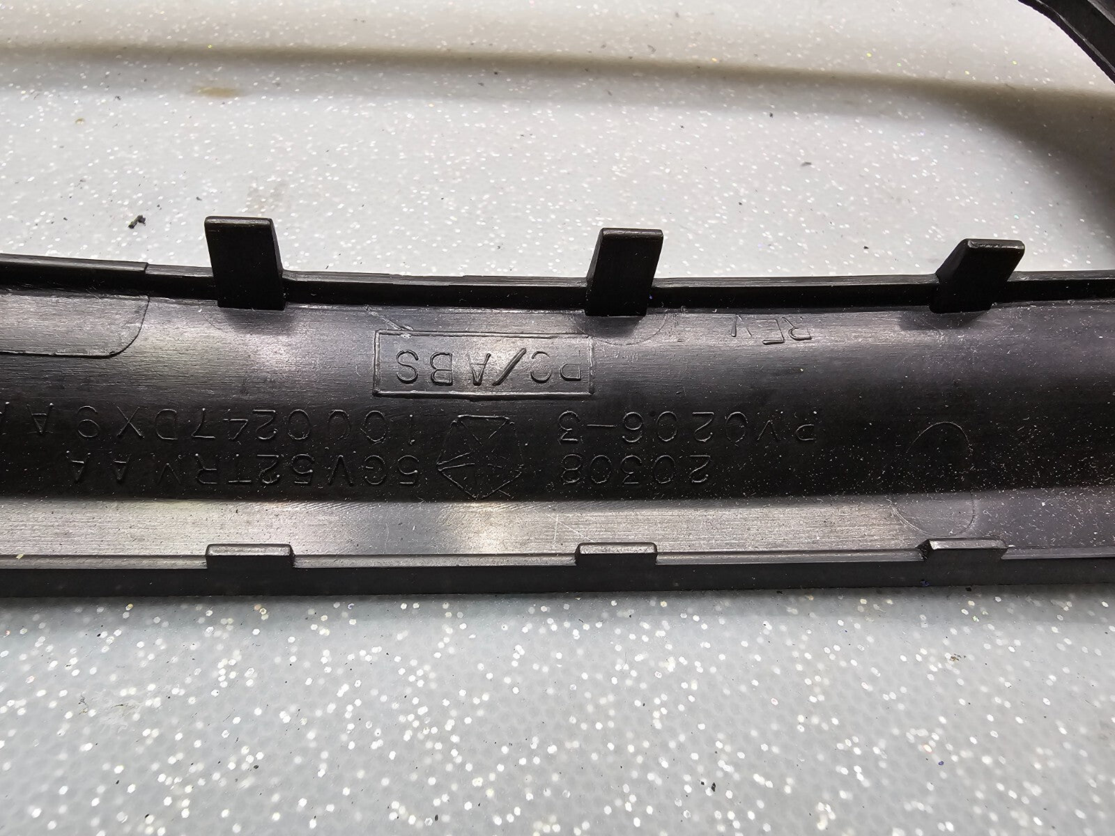 🔥02-05 Dodge RAM Dash RADIO SUUROUND Bezel Climate Trim Panel Storage Black B10