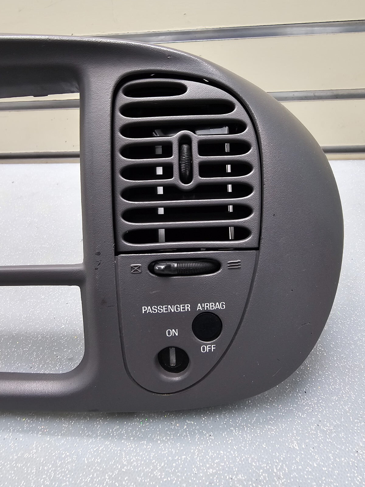 🔥97-03 Ford F150 Center Dash Radio Climate Trim Surround BEZEL Panel Line GRAY