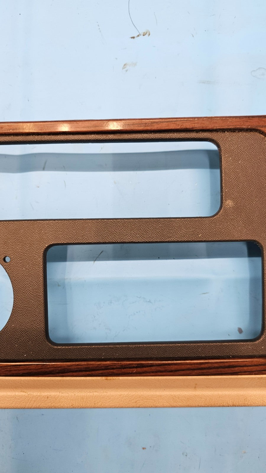 🔥02-06 Cadillac Escalade Radio Dash Trim Bezel with Clock  Tan/woodgrain