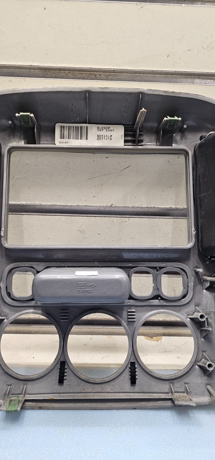 🔥2001-2007 FORD ESCAPE CENTER DASH RADIO A/C CLIMATE TRIM BEZEL Silver OEM