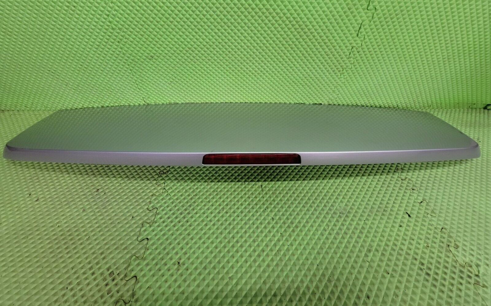 11-20 Dodge Grand Caravan Rear Upper Hatch Spoiler Wing Mount Break Light Silver