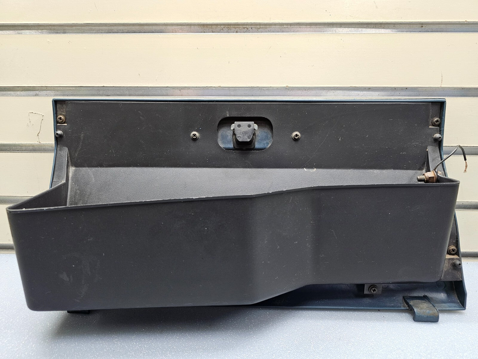🔥1994-1997 Dodge RAM Dash GLOVE BOX Storage Compartment Door Assembly GRAY G20