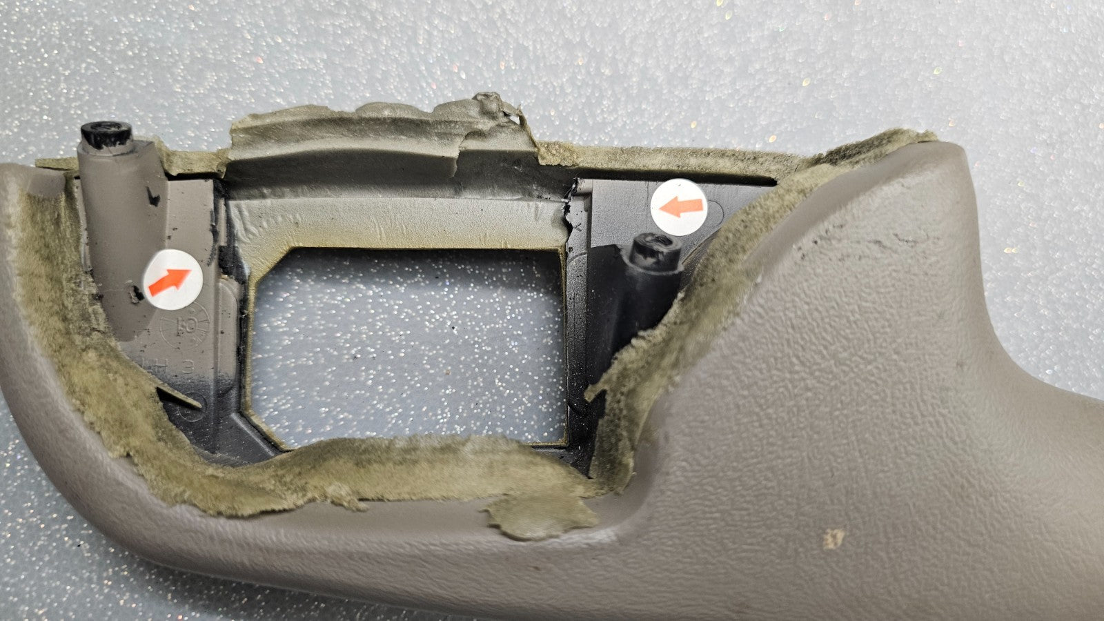 🔥99-06 Silverado Sierra Rear Left Driver Door Armrest Handle Pull Tan OEM H3