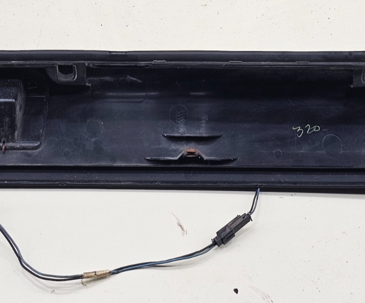 🔥03-20 Chevrolet Express GMC Savana 3rd Brake Light Trim Spoiler Black  OEM