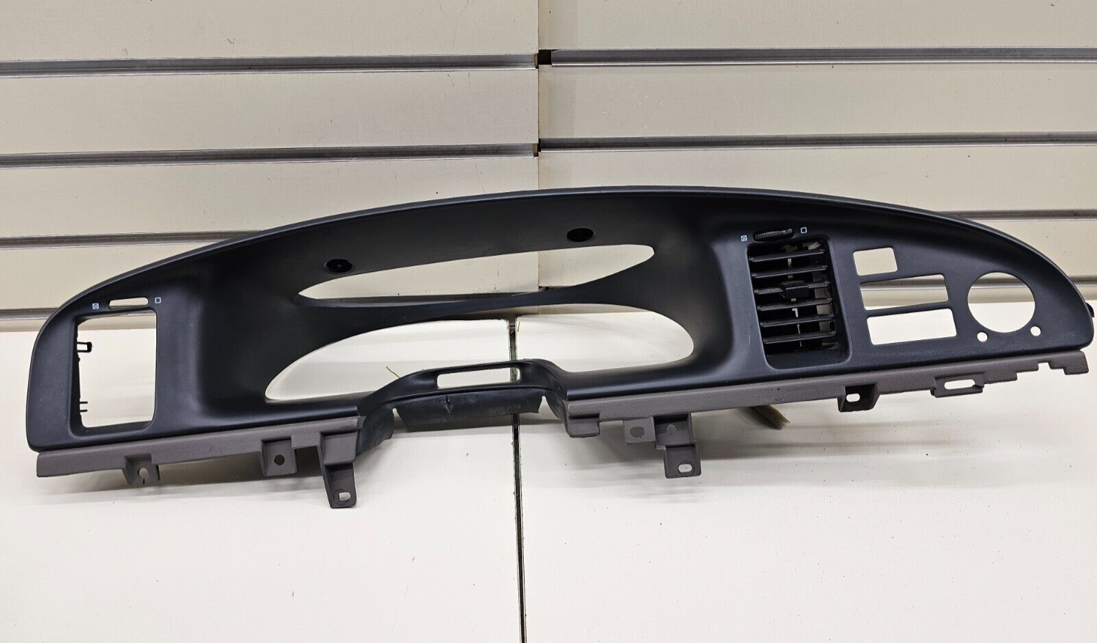 98-02 Lincoln Continental Dash Instrument Speedometer Cluster Bezel Gauge Black