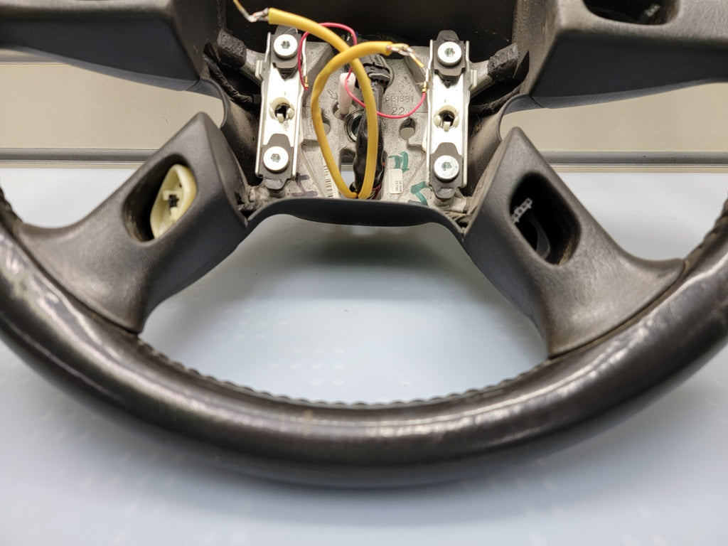 🔥03-06 SILVERADO SIERRA YUKON TAHOE SUBURBAN STEERING WHEEL LEATHER BLACK