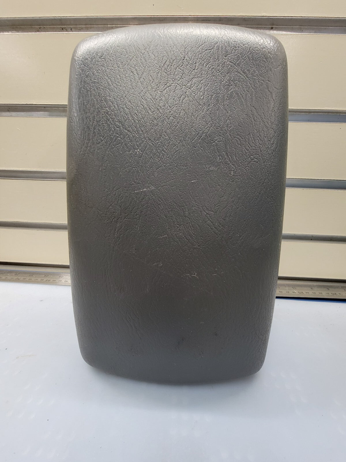 🔥2002-2007 Jeep Liberty Center Console Arm Rest Lid Black OEM