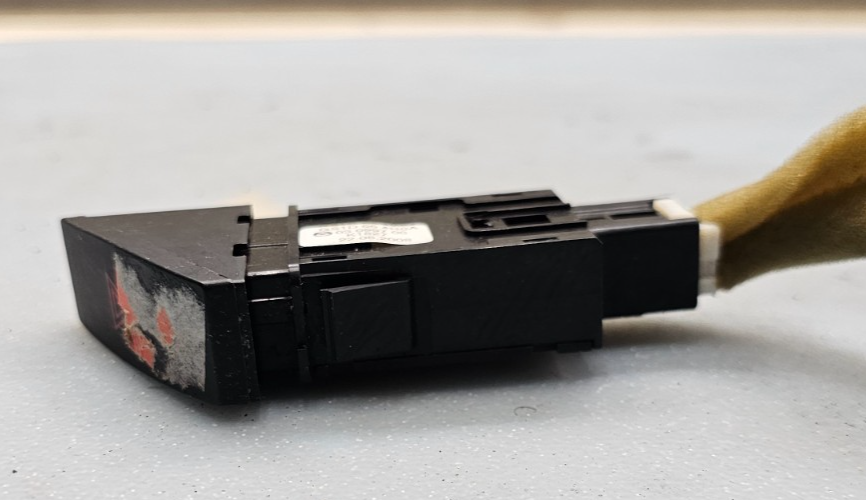 🔥2009-2013 MAZDA 6 DASH HAZARD LIGHT LAMP CONTROL SWITCH BLACK OEM