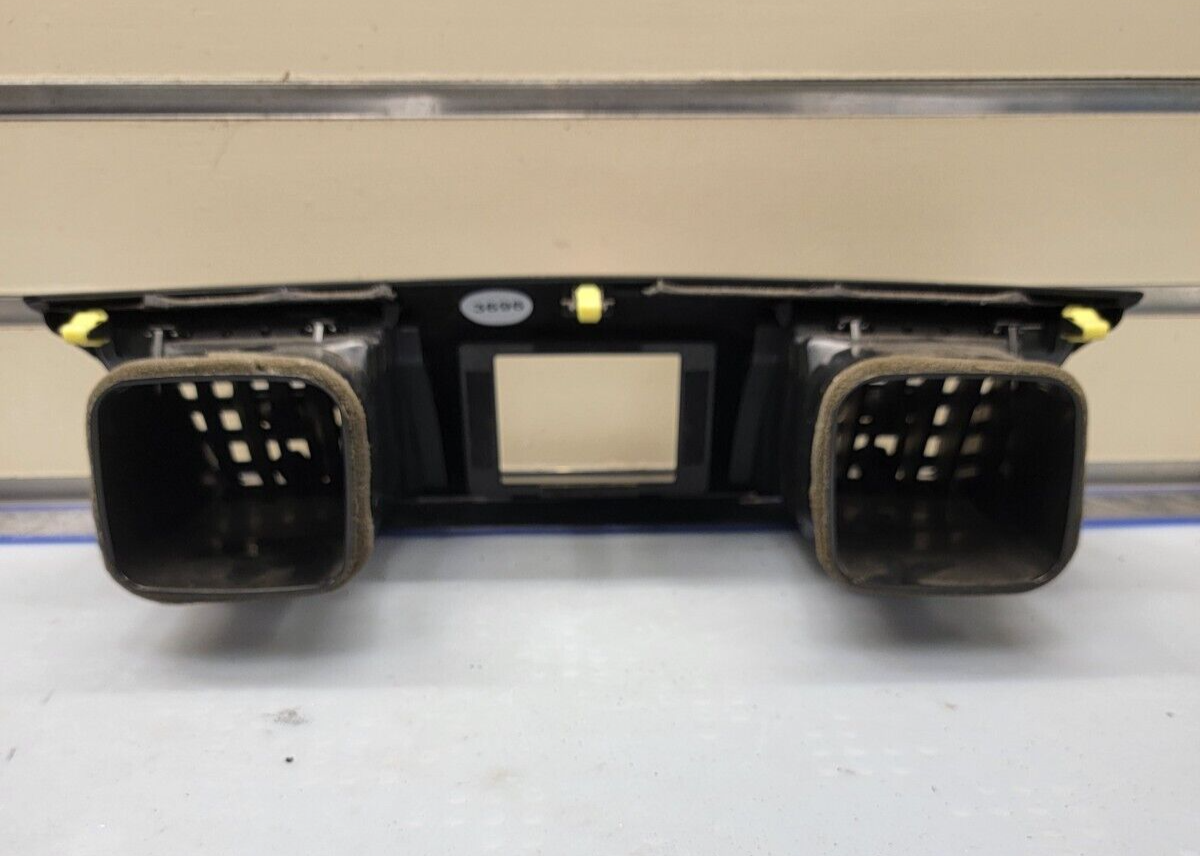 🔥08-13 Toyota Highlander Center Dash AC Air Vents Trim Bezel Assembly Black OEM