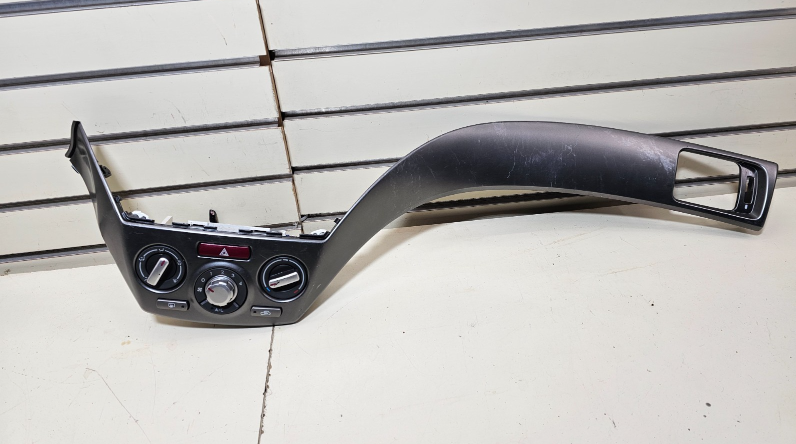 🔥09-13 Forester Dash AC Heater Temperature Climate Control Panel Bezel Silver