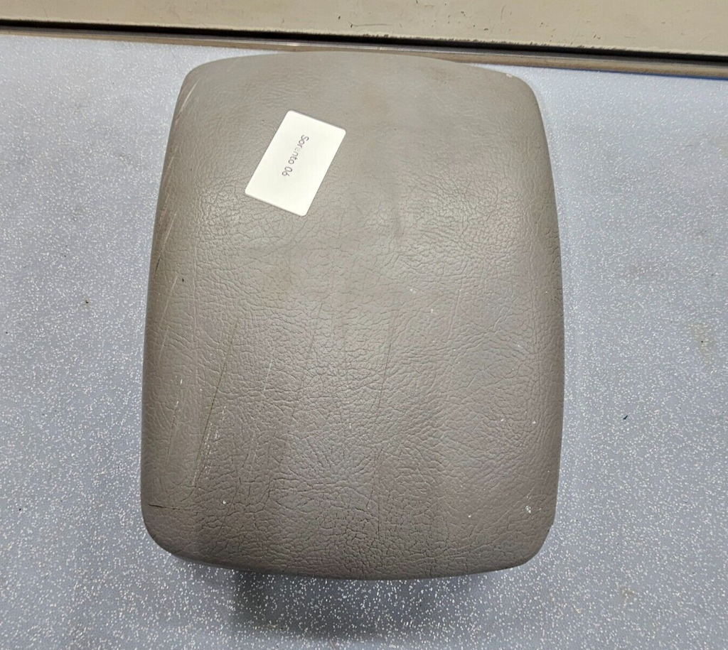 🔥04-09 Sorento Center Console Leather Armrest Lid Top Pad Storage Assembly Gray