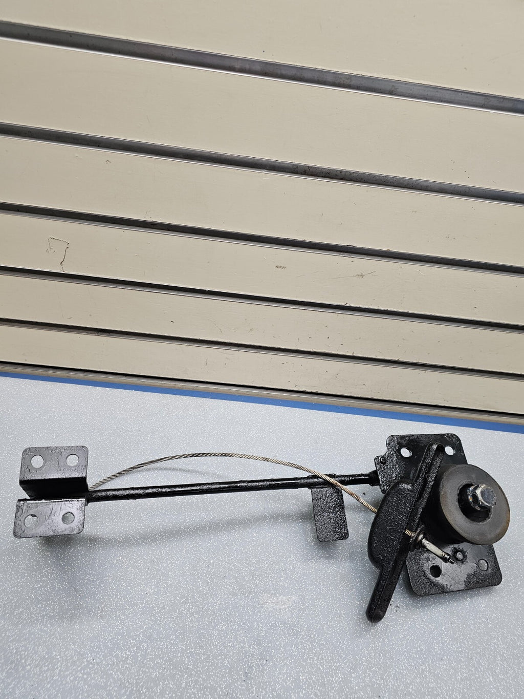 06-14 Kia Sedona LX EX 07-08 Entourage OEM Spare Tire Hoist Wheel Carrier Winch