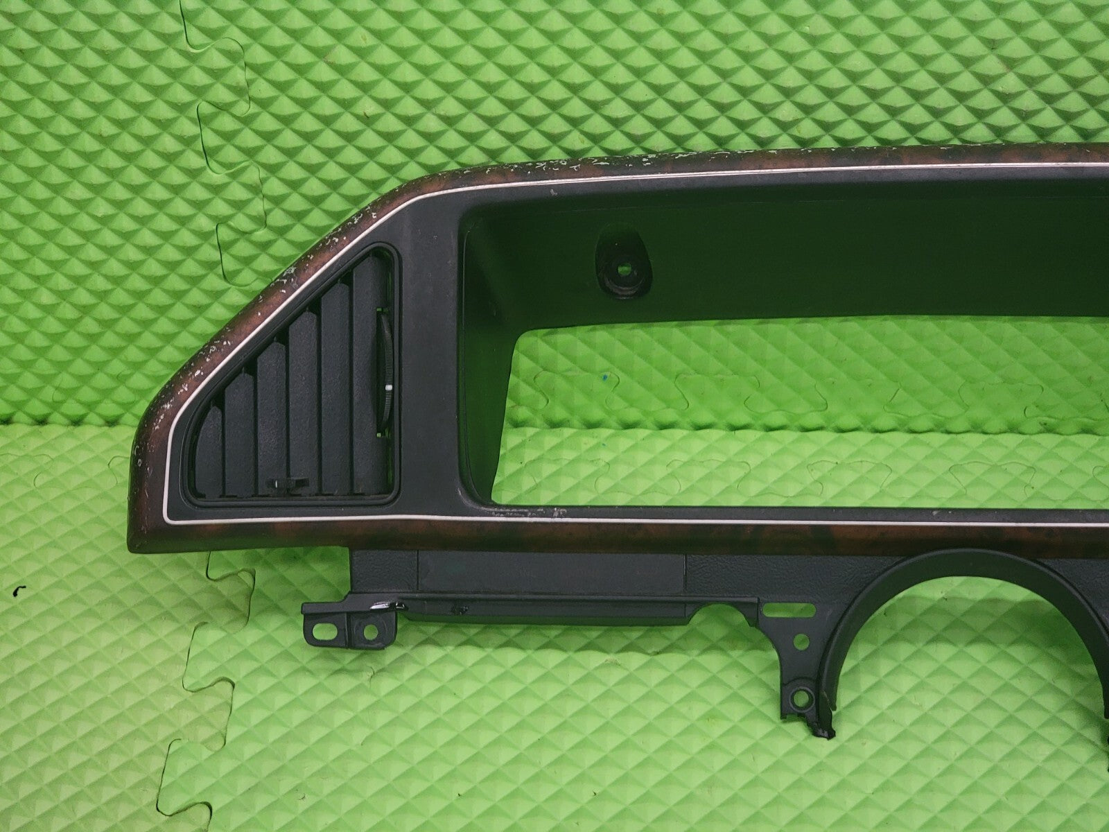 87-91 Ford F-150 F250 BRONCO Dash CLUSTER Bezel Speedo Gauge Trim woodgrain C11