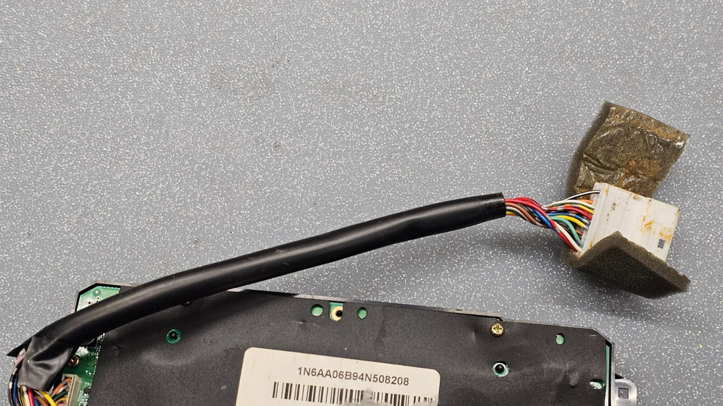 🔥04-07 NISSAN TITAN ARMADA FRONT DASH RADIO DASH PANEL TRIM CLIMATE CONTROL