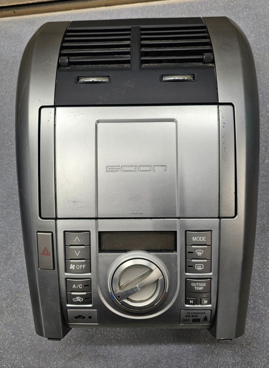 🔥05-10 SCION TC Dash AM FM Radio Stereo Display Climate Bezel Trim Panel SILVER