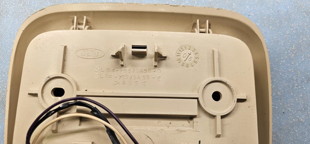 🔥01-07 Escape Mariner Tribute Overhead Console Map Dome Light Lamp Assembly Tan