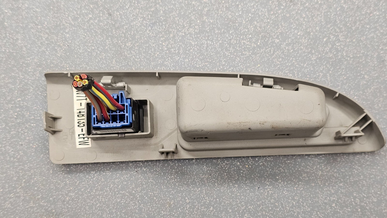 🔥03-08 Crown Victoria Rear Right Passenger Power Window Door Switch Gray