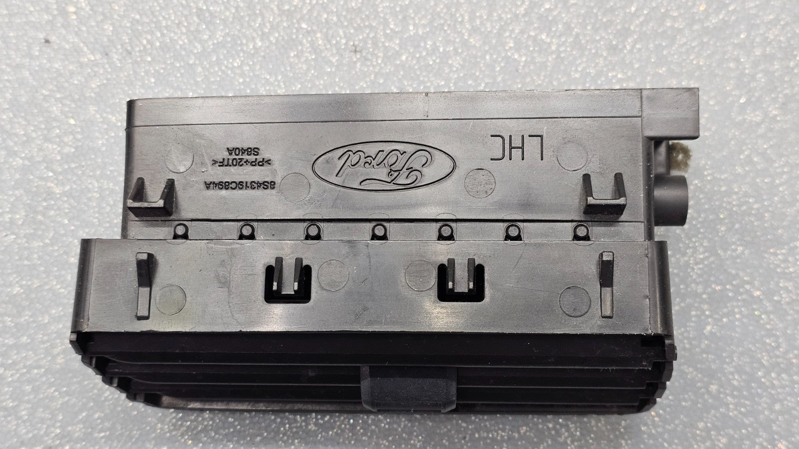 🔥08-11 FORD FOCUS CENTER DASH LEFT DRIVER AIR VENT A/C AC HEATER PANEL BLACK