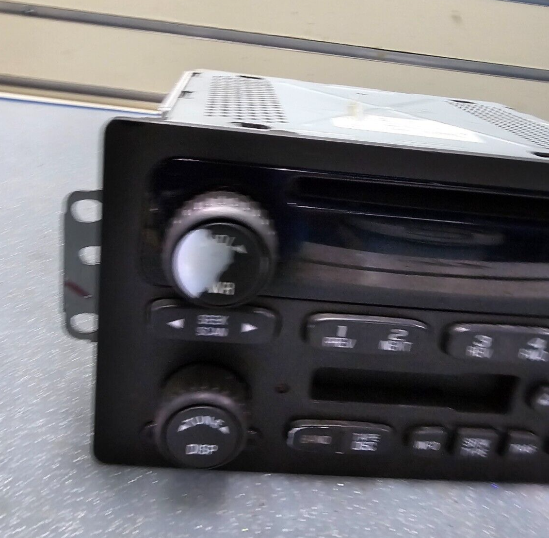 🔥2003-2006 GMC Sierra CHEVY Silverado Tahoe Radio CD Cassette Tape Player
