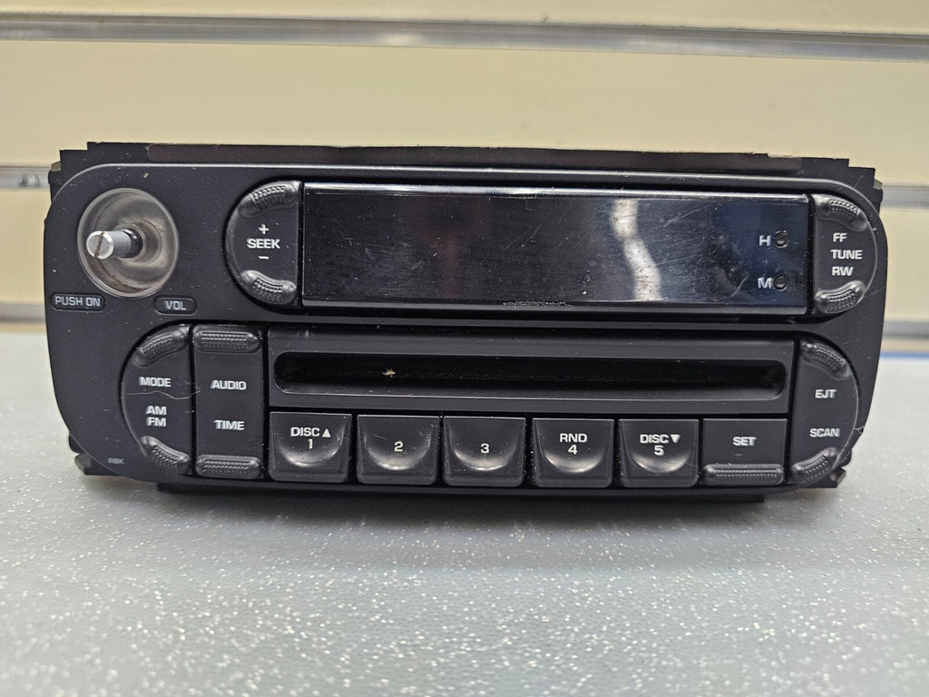 🔥02-07 Caravan Sebring Ram Liberty Dash AM/FM Radio CD Player Stereo Display