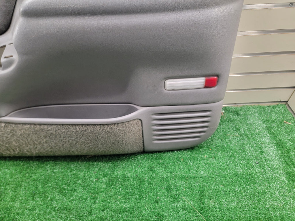 🔥95-99 Chevy GMC Silverado C/K DOOR PANEL Front RIGHT Passenger auto gray D2