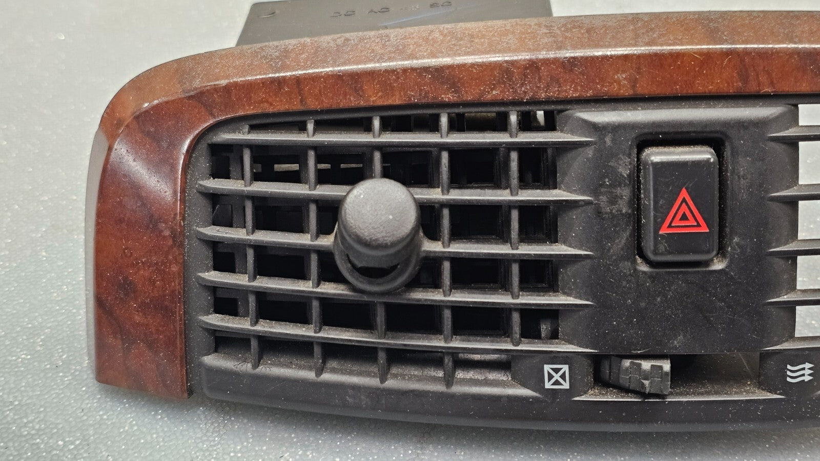 🔥03-07 CADILLAC CTS SRX CENTER DASH AIR VENT HEATER CONDITIONING BEZELTRIM WOOD