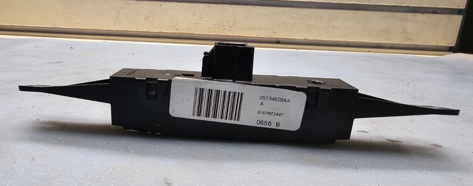 🔥01-07 CARAVAN Grand Caravan Town & Country  warning HAZARD LIGHT SWITCH BLACK