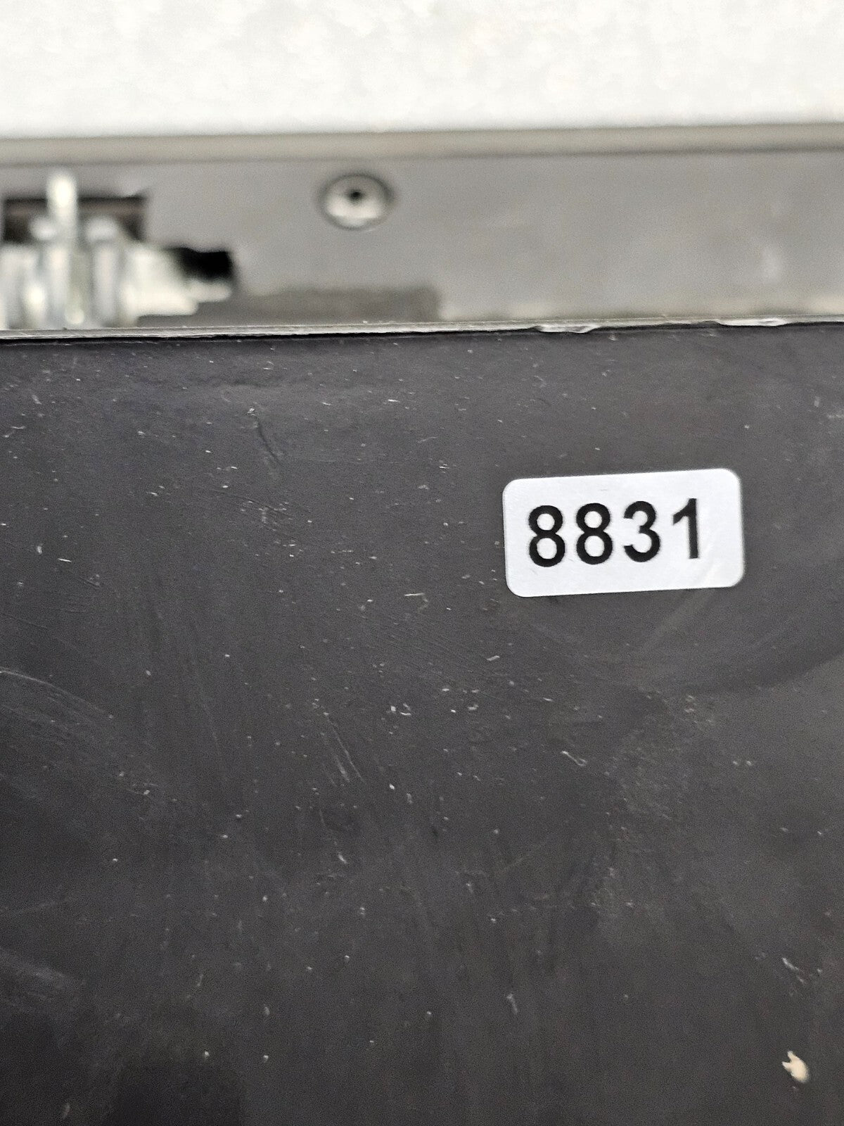 99-06 SILVERADO SIERRA Dash GLOVE BOX Storage Compartment Assembly Black G3