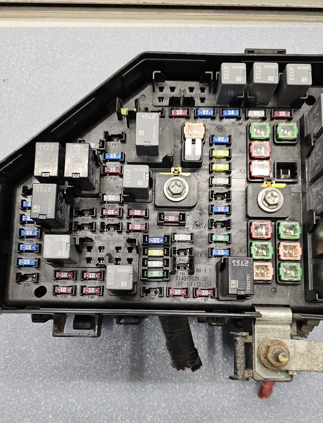 🔥09-10 Acadia Outlook Engine Fuse Relay Box Accessory Wiring Circuit Junction