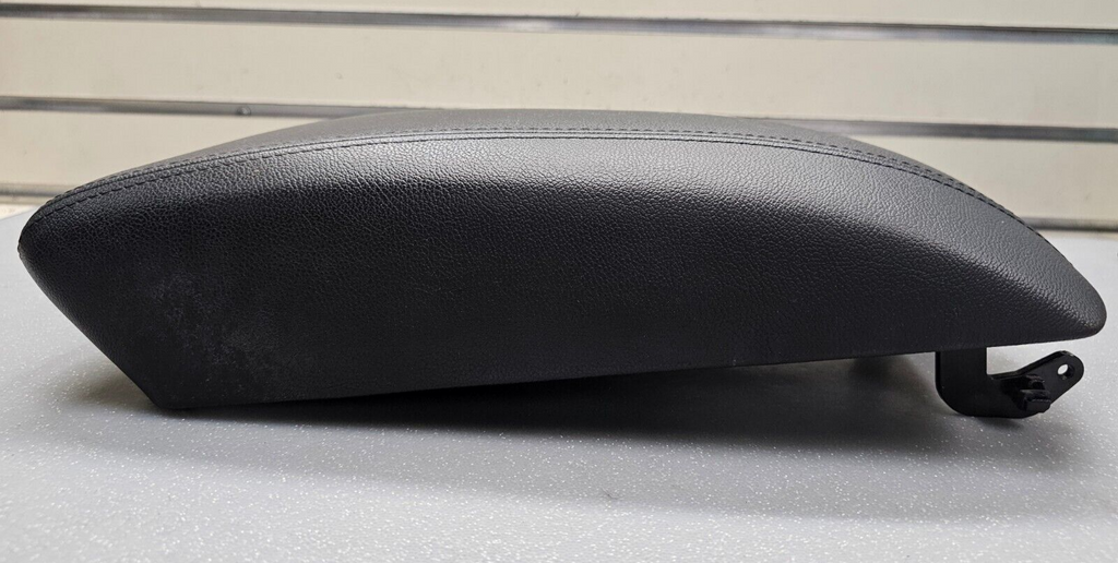 🔥11-14 HYUNDAI SONATA FRONT CENTER CONSOLE ARM REST LID COVER TOP PAD BLACK OEM