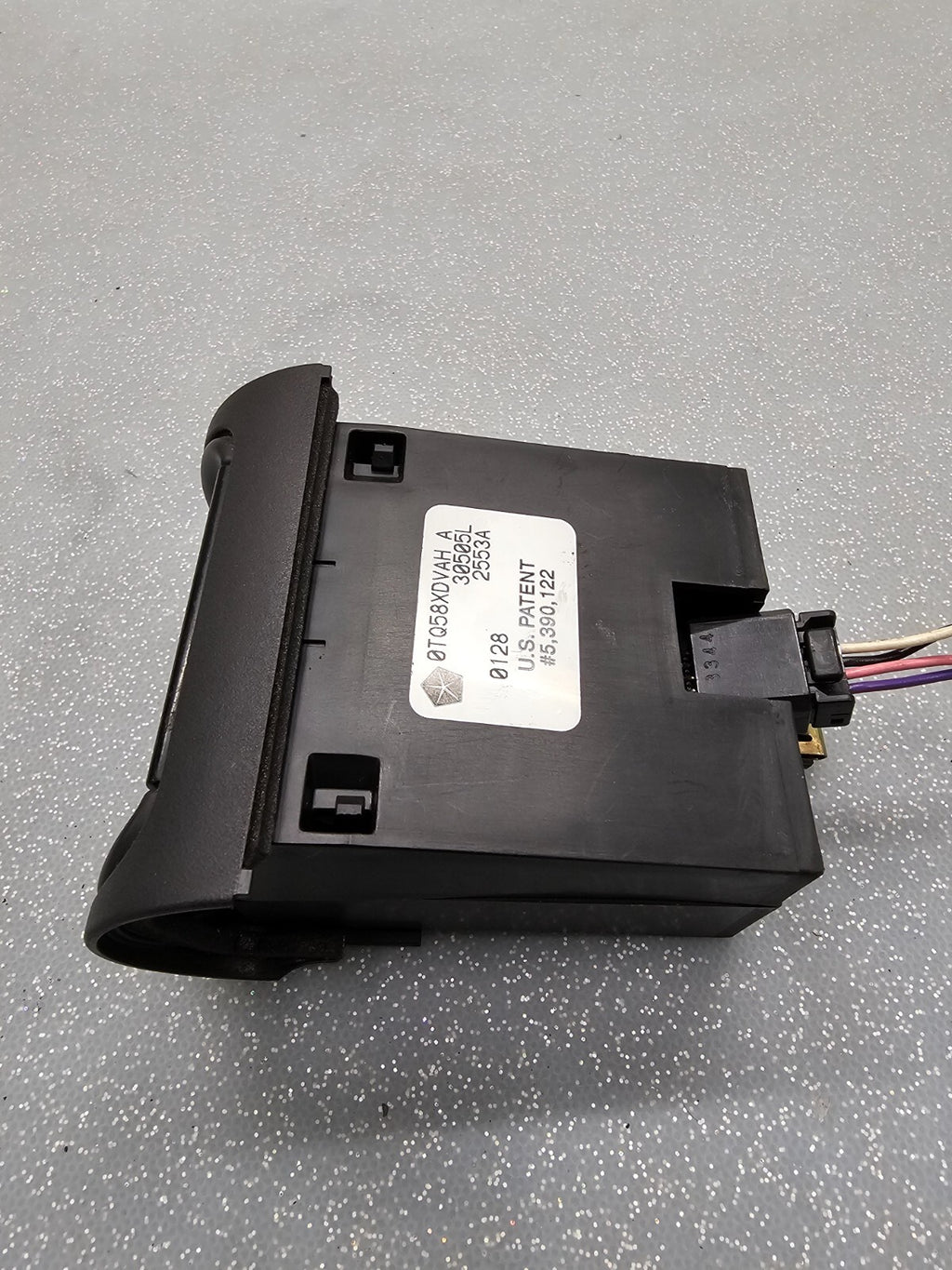 🔥2001-2006 CHRYSLER SEBRING DODGE STRATUS INFORMATION CLOCK TRIP DISPLAY SCREEN