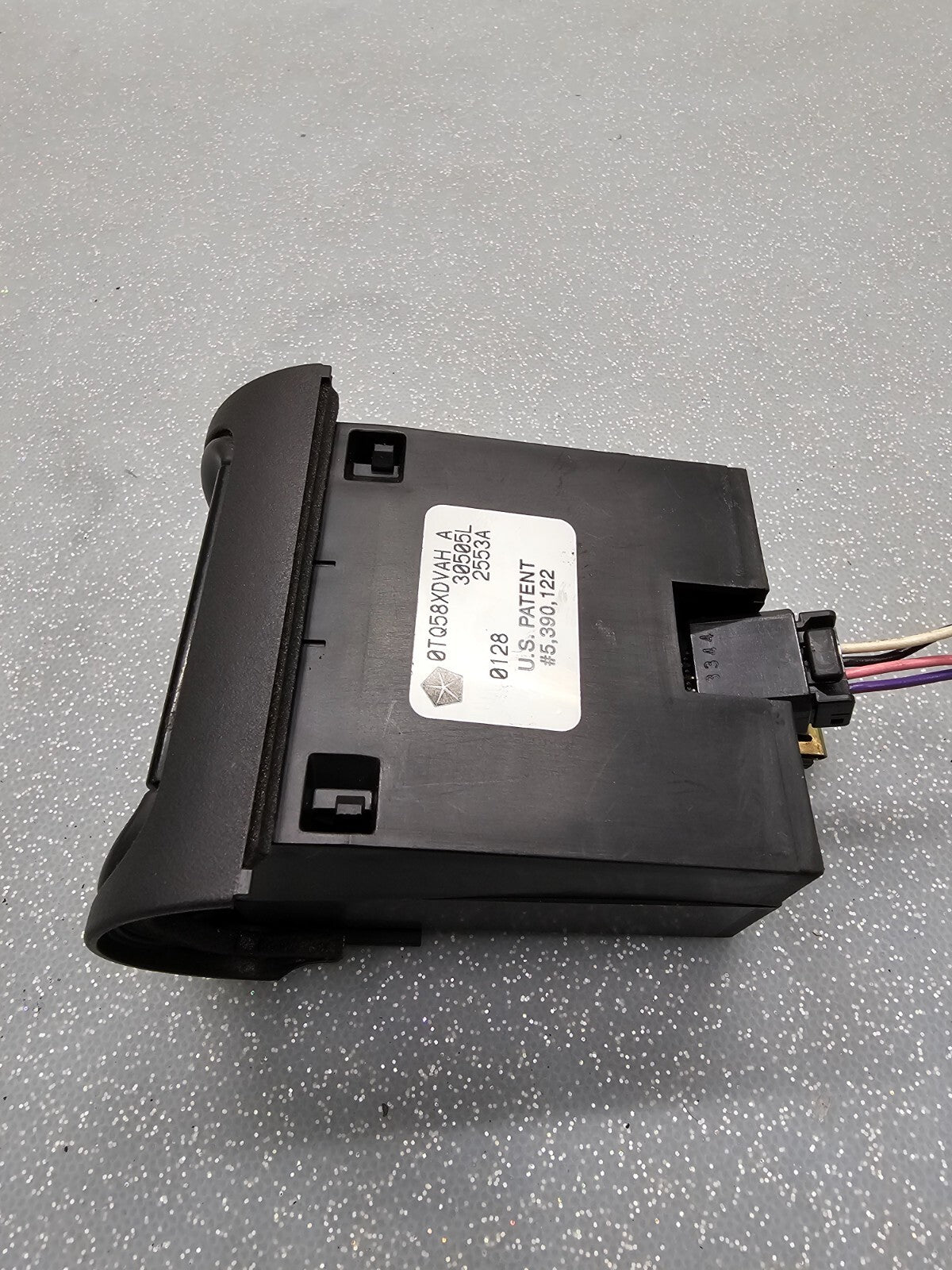 🔥2001-2006 CHRYSLER SEBRING DODGE STRATUS INFORMATION CLOCK TRIP DISPLAY SCREEN