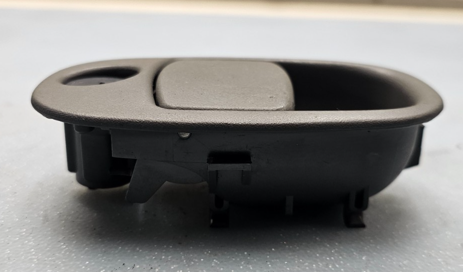 🔥02-05 TRAILBLAZER ENVOY RAINIER GLOVE BOX COMPARTMENT LATCH HANDLE DARK GRAY