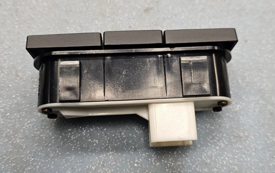 🔥06-09 FUSION MERCURY MILAN CENTER DASH HAZARD BUTTON SWITCH PASS RADIO BEZEL
