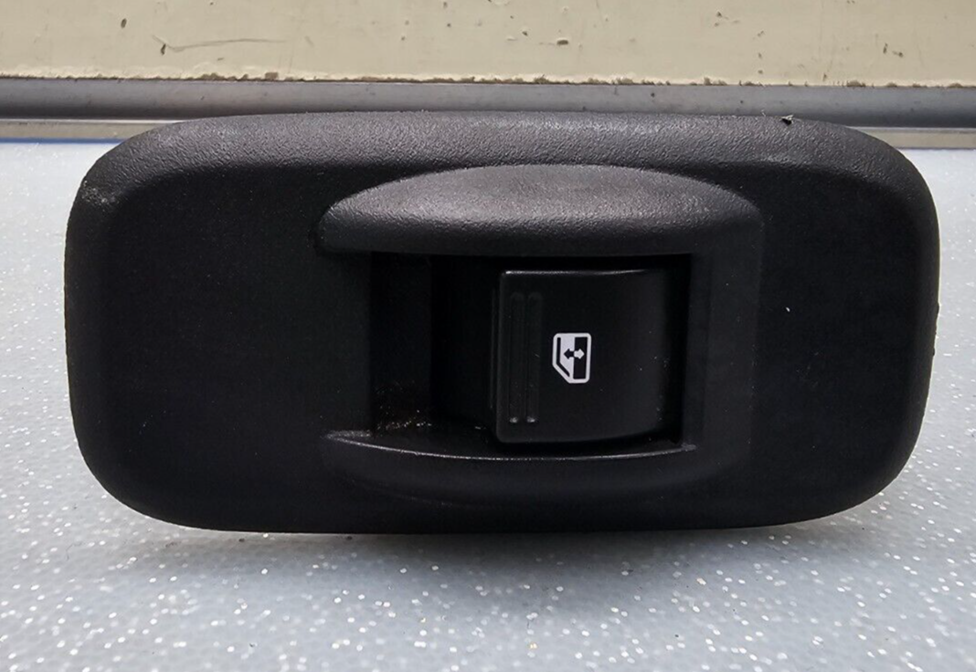 🔥06-09 Trailblazer Window Switch Front Right Passenger/Left Driver BLACK WS21