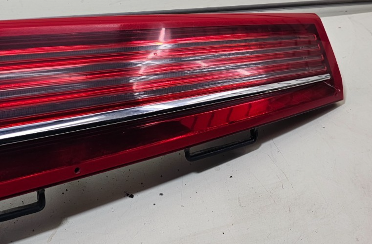 🔥10-19 MKT Rear Center Lift gate LED Tested Taillight w/Camera OEM 923 RED