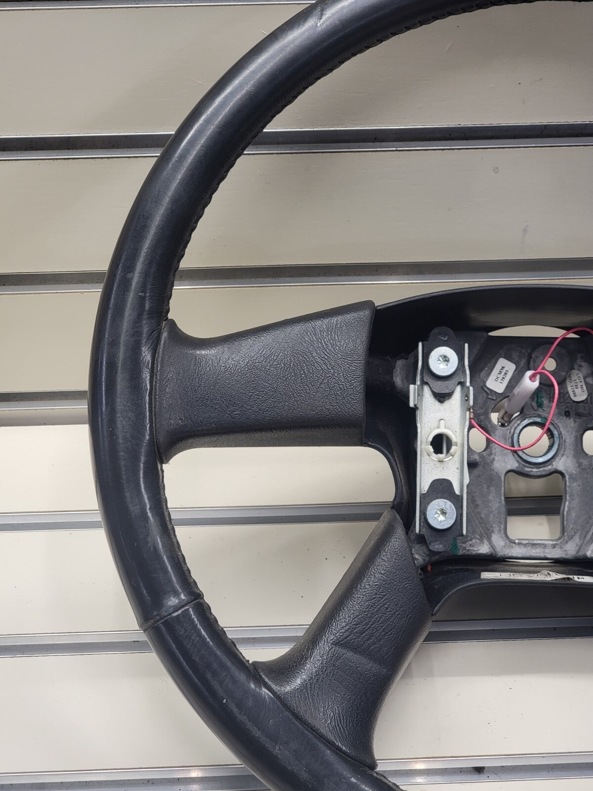🔥03-06 SILVERADO SIERRA YUKON TAHOE SUBURBAN STEERING WHEEL LEATHER BLACK