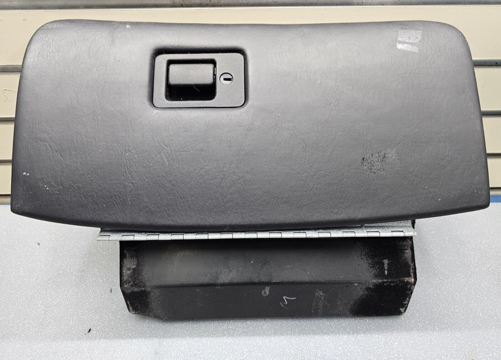03-11 Town Car Dash Glove Box Storage Compartment Lid Door Cover Assembly Black