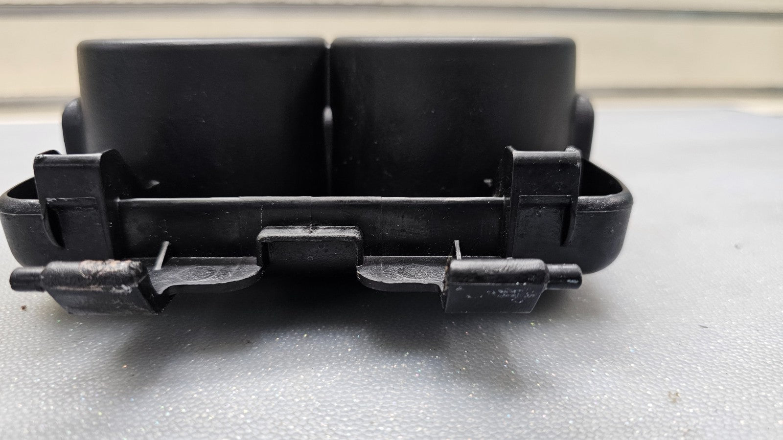 🔥00-05 CADILLAC DEVILLE REAR CENTER CONSOLE BACK SEAT ARMREST CUP DRINK HOLDER