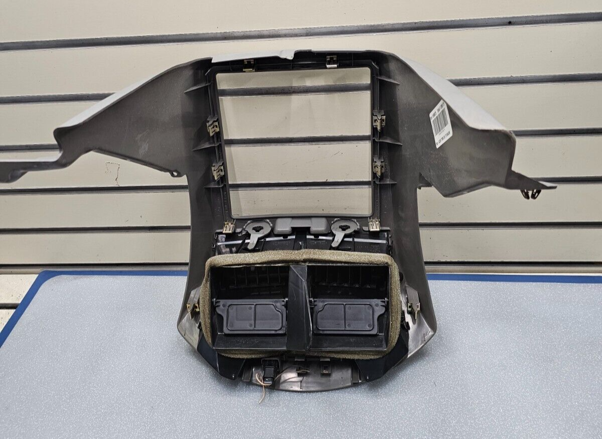 🔥04-07 Chevrolet MALIBU Dash Center RADIO BEZEL Climate Air Vents Trim GRAY B7